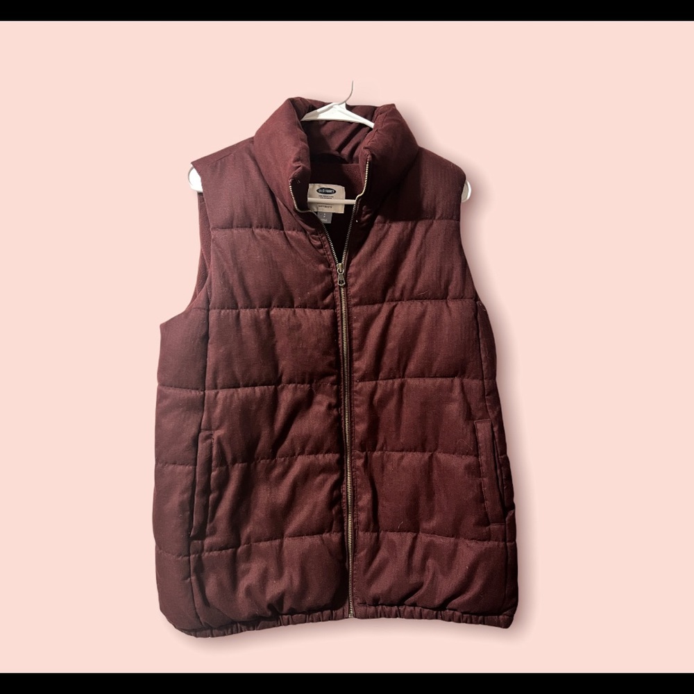 Old Navy Women’s Puffer Vest Maternity size Small Maroon
